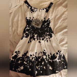 Black And White House Black Market Fit And Flare Dress for Sale up to 90%  Off: Poshmark